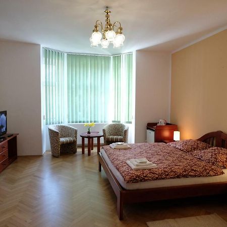 Penzion For You Valašské Meziříčí Εξωτερικό φωτογραφία